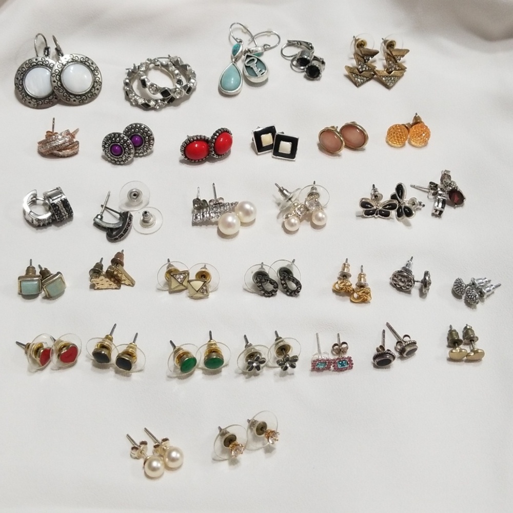 🎊FLASH SALE🎊33 Pairs Earrings/Studs